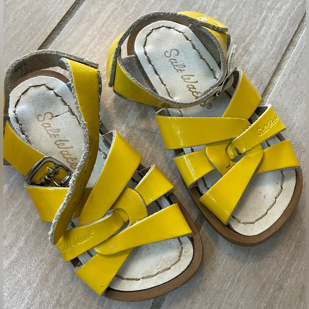 Salt water yellow leather sandle size 7